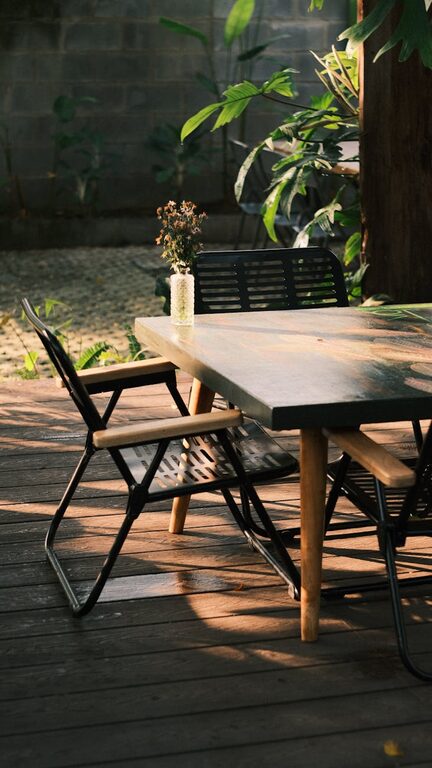 Creating a Cosy and Inviting Outdoor Garden Space at Home